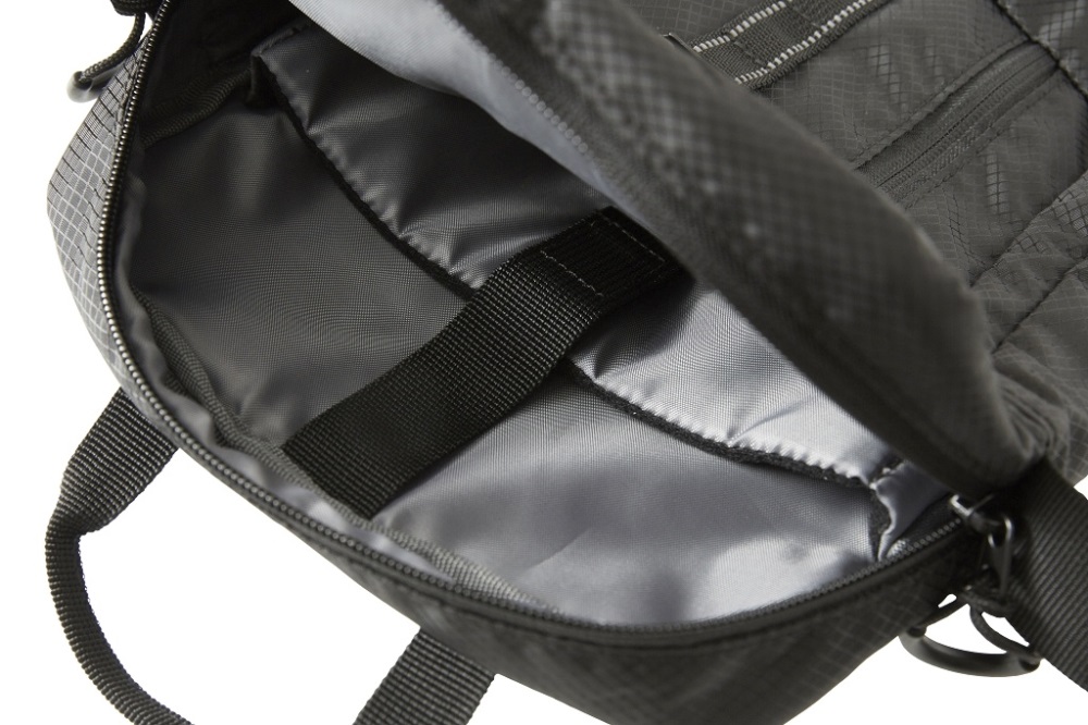 Caterpillar CAT crossbody taška Urban Mountaineer Kilimanjaro - černá