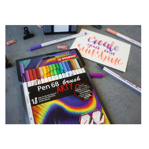 STABILO Fixy se štětcovým hrotem pro různé šířky čar STABILO PEN 68 brush - Arty, sada 18 ks